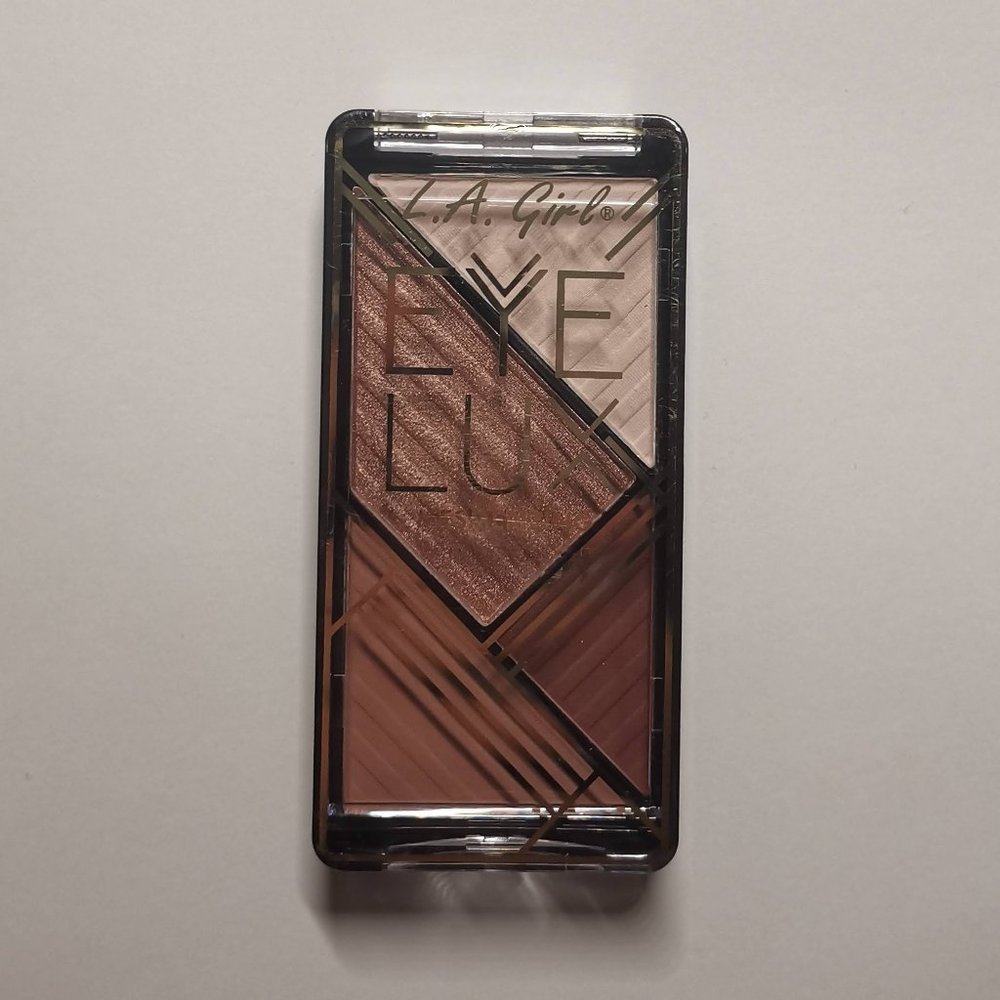 LA girl eye lux mesmerizing GES469 eternalize